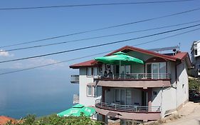 Vila Idila